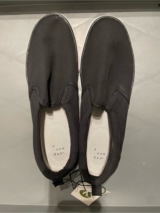 a new day Shoes - A New Day Women's Millie Twin Gore Slip-on Sneakers Black 11 NWT